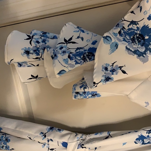 White/Blue Floral Short Romper - Picture 2 of 4